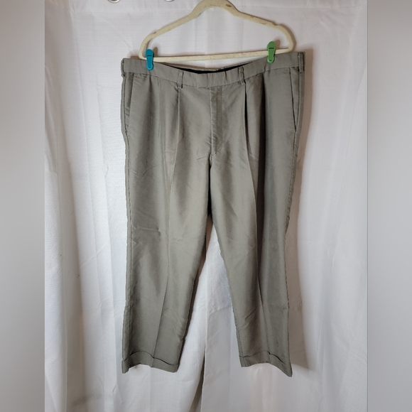 Dockers Khaki Pants - Picture 1 of 7